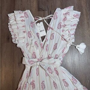 A loves A dress. New with lags. XS